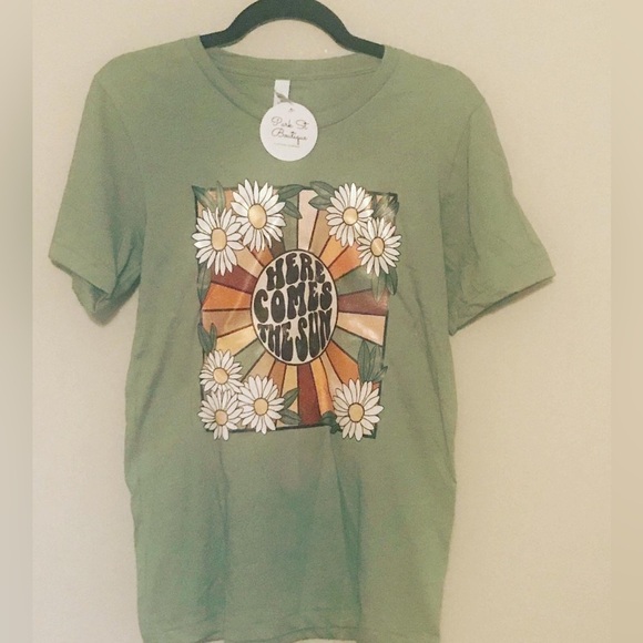 Tops - Here Comes the Sun Tee